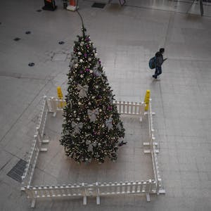 Weihnachtsbaum_Waterloo_Station