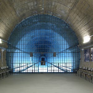 Ende des Tunnels: An diesem Gitter endet der zugängliche Teil der Dokumentationsstätte Regierungsbunker.