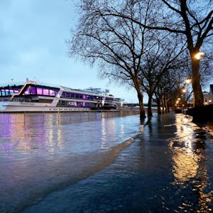 Köln Hochwasser 030221 dpa