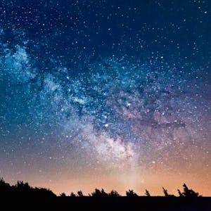 Den nächtlichen Himmel im Nationalpark Eifel bekommen Sternenbegeisterte bald von Fachleuten erläutert, die derzeit ausgebildet werden.