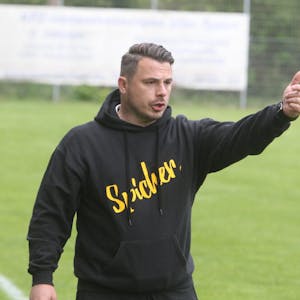 Trainer Stefan Bung vom 1. FC Spich sieht den Saisonstart am 6. September in Gefahr.