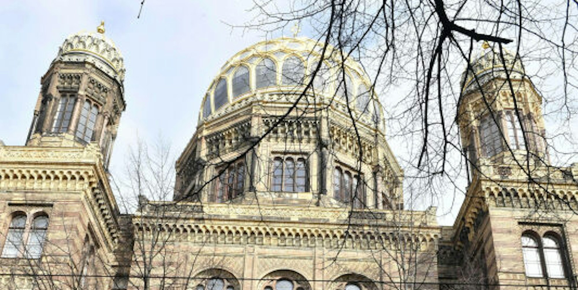 Die Neue Synagoge an der Oranienburger Straße in Berlin     