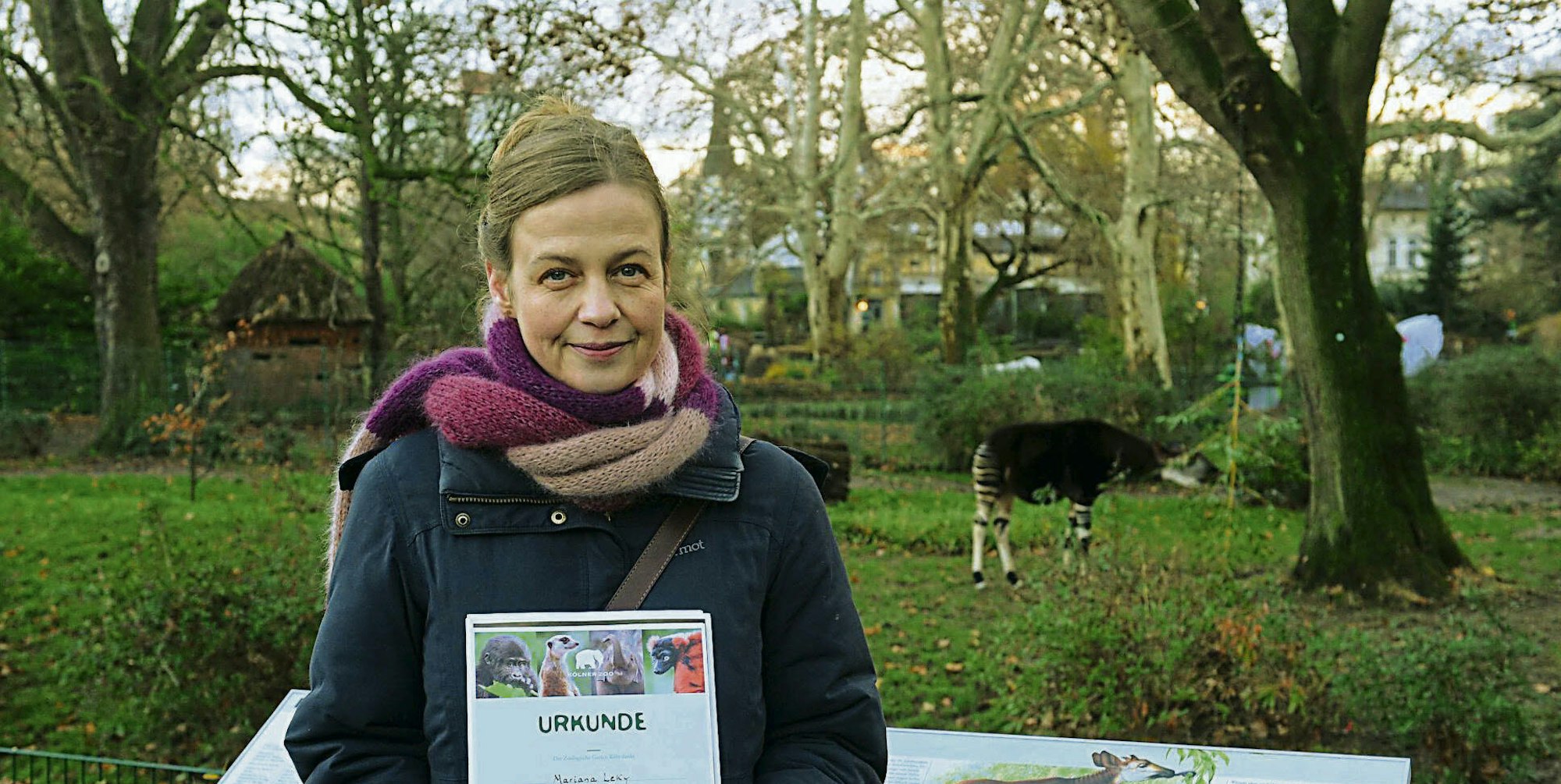 Mariana Leky ist Patin eines Okapis im Kölner Zoo.