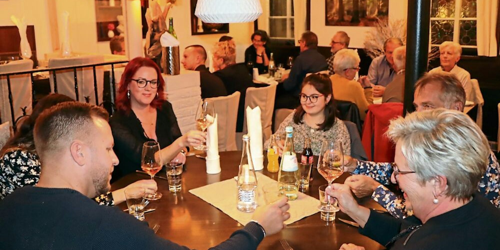 Wie hier im Haus Bosen in Erftstadt sind die Tische in vielen Restaurants der Region wieder gut besetzt.