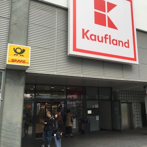 Ein undatiertes Symbolbild einer Kaufland-Filiale in Köln-Ehrenfeld.