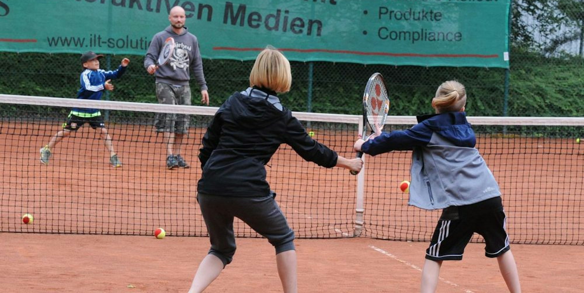 Beim Schnuppertag konnten Neugierige ihr Talent im Tennis in der Anlage Auf dem Schulberg testen.