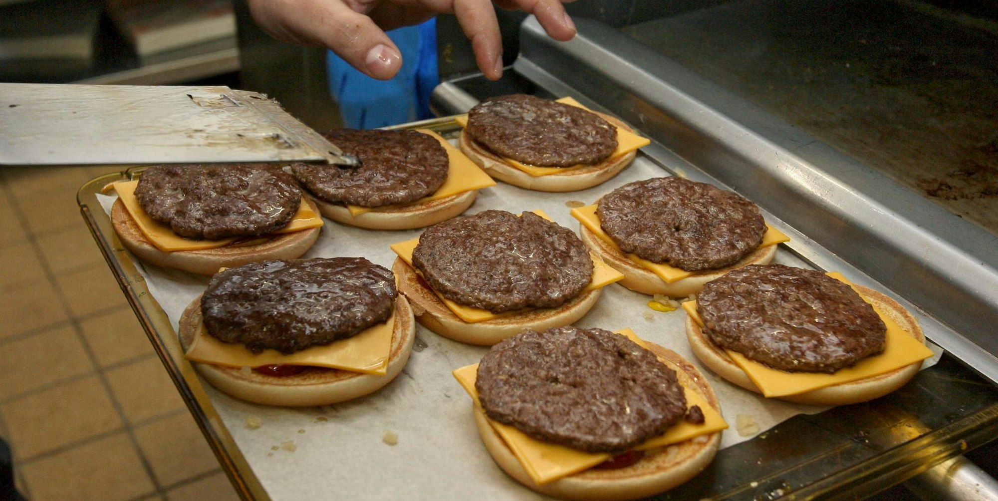McDonald's_Burger_Zubereitung
