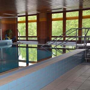 Das alte Bewegungsbad auf Ebene 2 des Krankenhauses in Gummersbach ist in die Jahre gekommen. Im September wird es endgültig dicht gemacht.