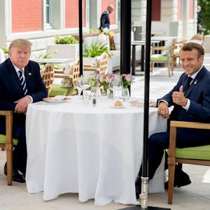 Trump Macron vor Gipfel