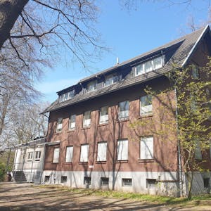 Die Jugendherberge auf dem Hürtherberg dient zurzeit als Ausweichquartier.