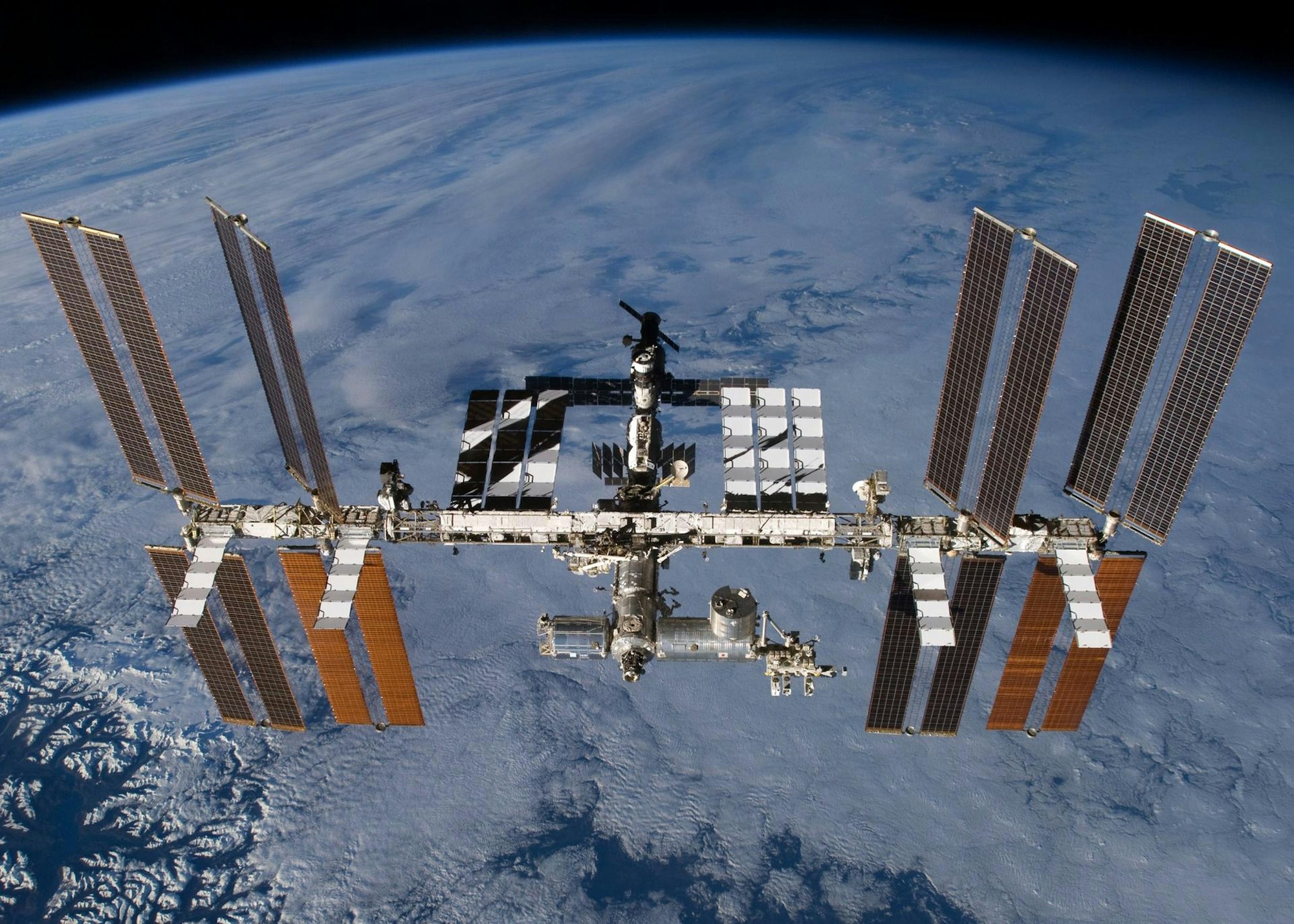 Weltraumstation-ISS-Weltall