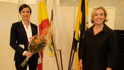 Bürgermeisterin Carolin Weitzel und die Technische Beigeordnete Monika Hallstein