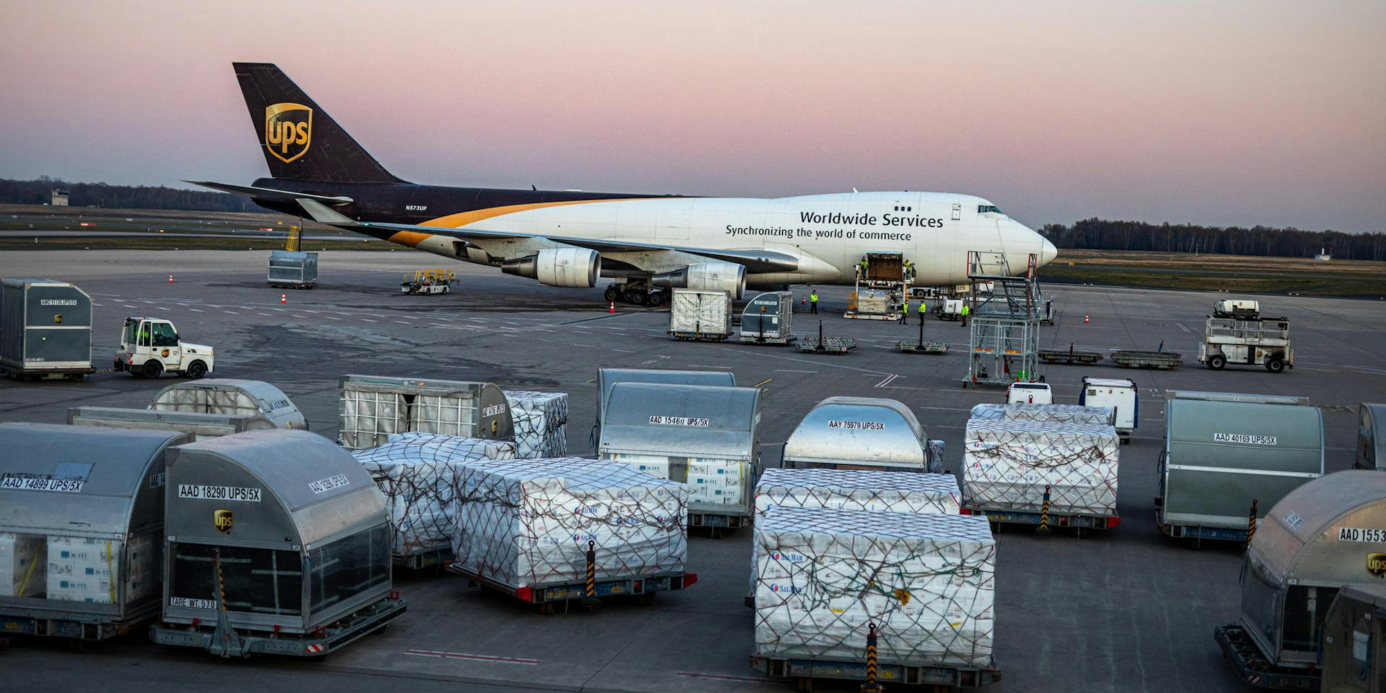 Die Frachtairline UPS setzt zusätzliche Boeing 747 nach Asien ein.
