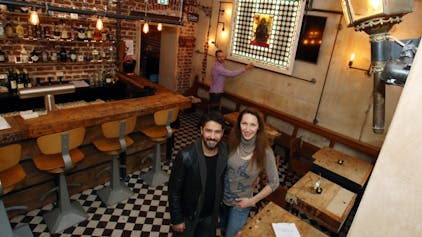 Gastronom Haydar Kizay mit Geschäftsführerin Lola Bogumil im „Brüsseler“.