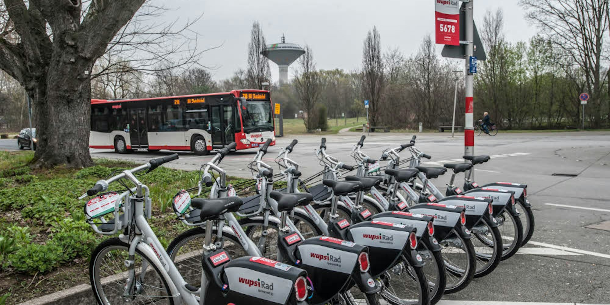 In den kommenden Tagen sollen 300 Leihfahrräder an 40 Stationen aufgestellt werden.