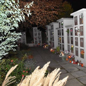 Die Gebühren für Urnenstelen, wie die auf dem alten Elsdorfer Friedhof, bleiben unverändert.
