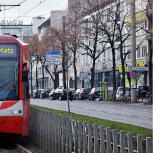 Die FDP schlägt die Einrichtung einer neuen Stadtbahn-Linie 2 zwischen Weiden-West und Rudolfplatz vor.