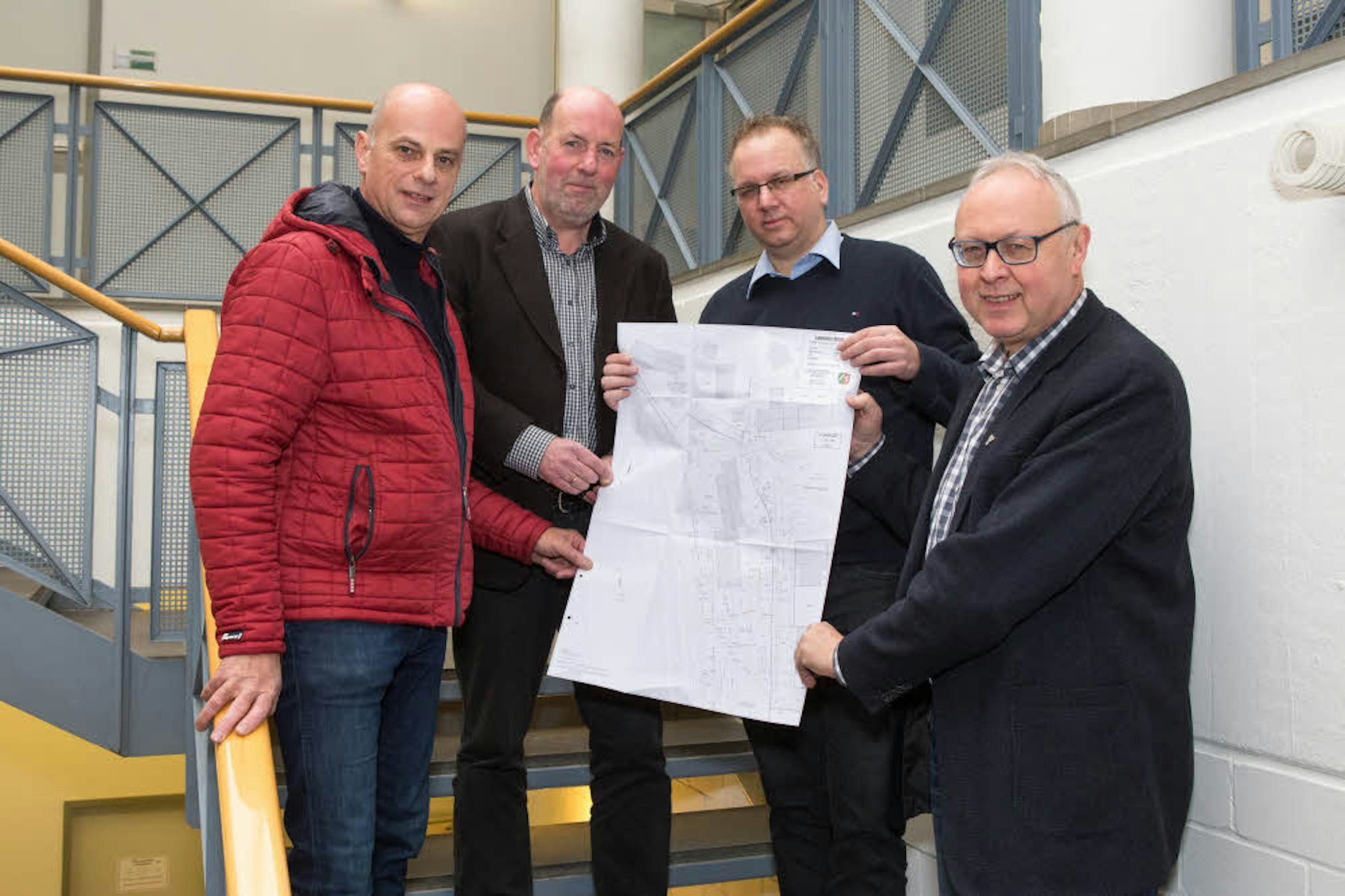 Die Pläne vorgestellt haben  Ralf Rother, Michael Advena, Markus Ueberberg und Bürgermeister Dr. Gero Karthaus.