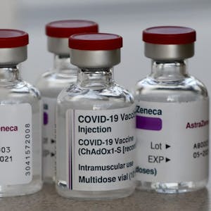 Vertrauenskrise: Der Impfstoff von Astrazeneca bleibt umstritten.