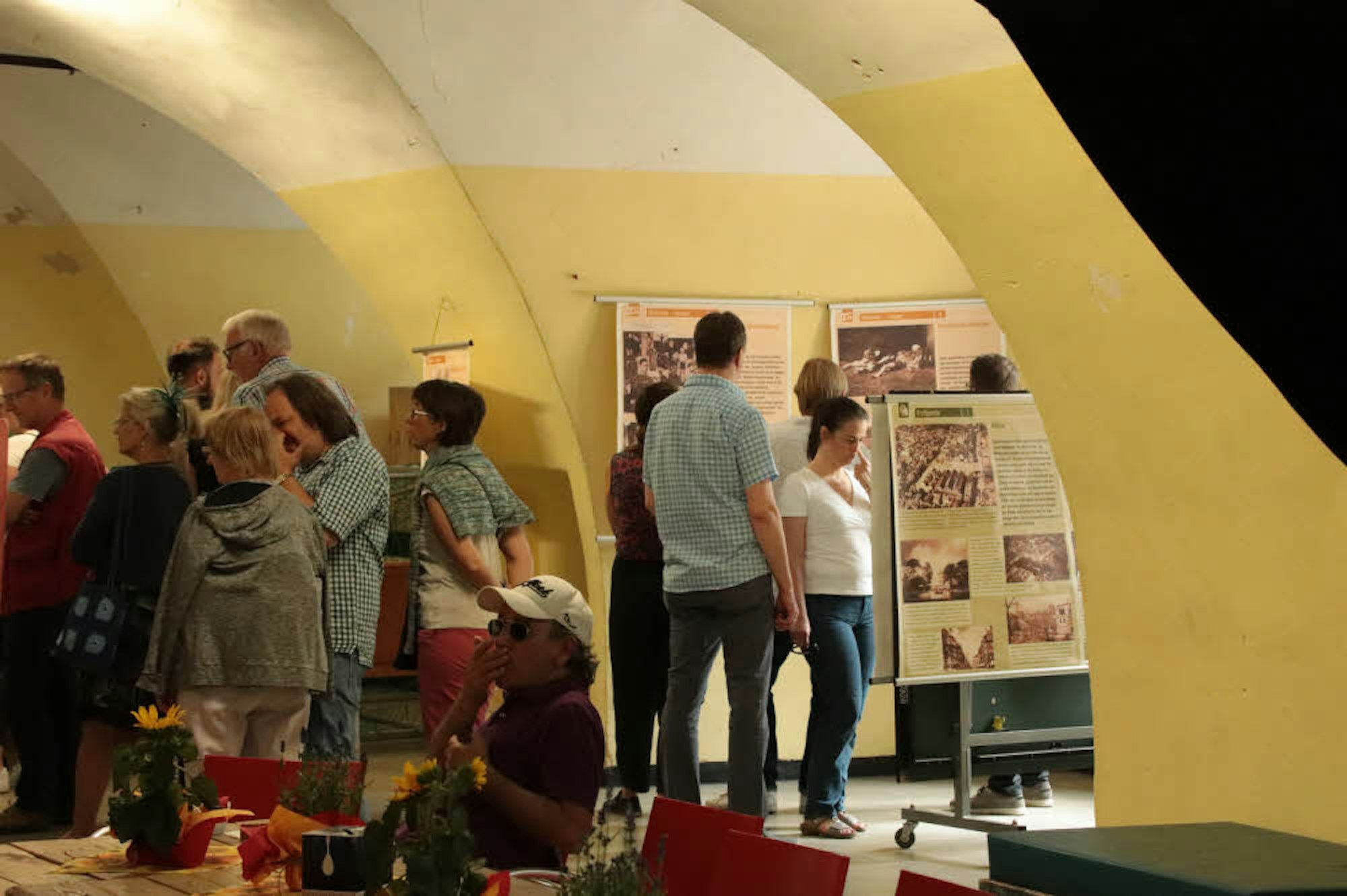 Die Ausstellung des NS-Dok in den Räumen des Baui stieß auf großes Interesse. 
