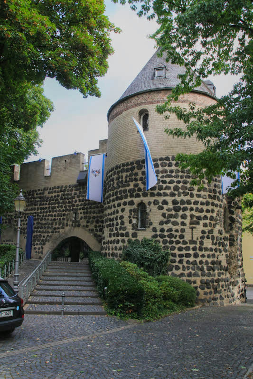Der Sachsenturm beherbergt das Hauptquartier der Blauen Funken.
