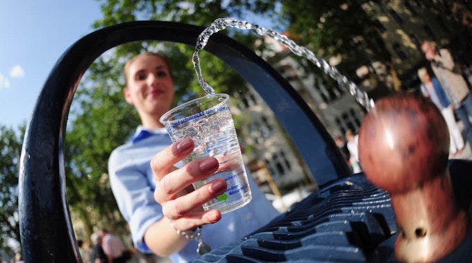 Berlin hat sie hier und da, Leverkusen soll sie demnächst bekommen: Trinkwasserbrunnen in Fußgängerzonen