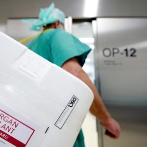 Die Zahl der Organspender liegt weit hinter jener der Patienten, die auf ein Spenderorgan warten.