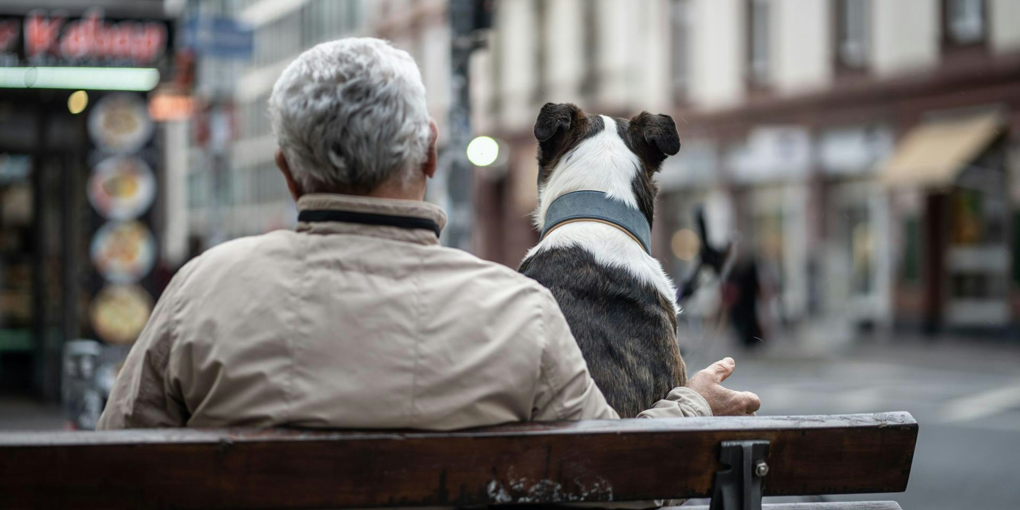 Rentner mit Hund