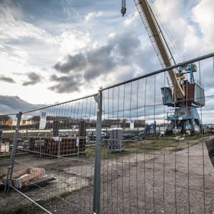 Der Umbau der Platzfläche am Hitdorfer Hafen wird voraussichtlich erst 2022 beginnen.