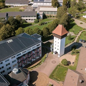 Drabenderhoehe-TurmderErinnerungAltenheimPark-2019-09-_2