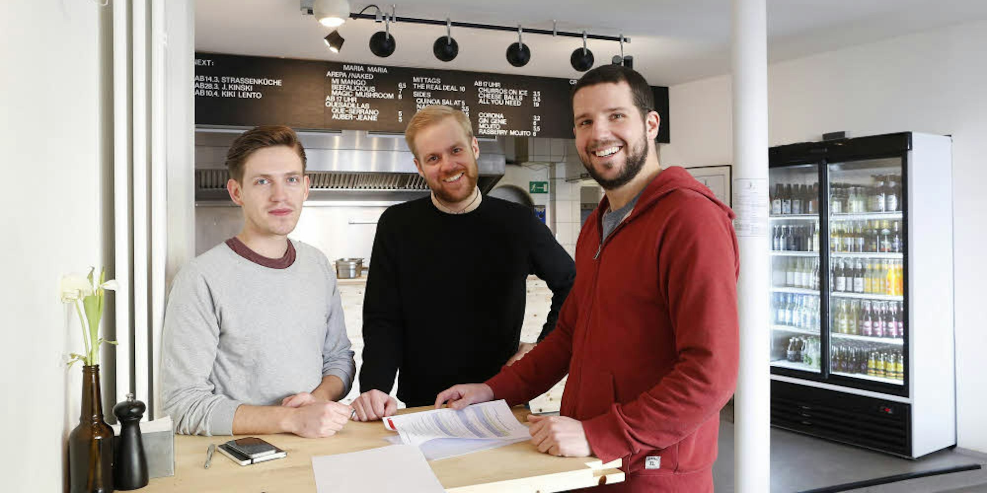 Christian Jäger und Mathes Robel beraten Restaurant-Gründer Till Riekenbrauck