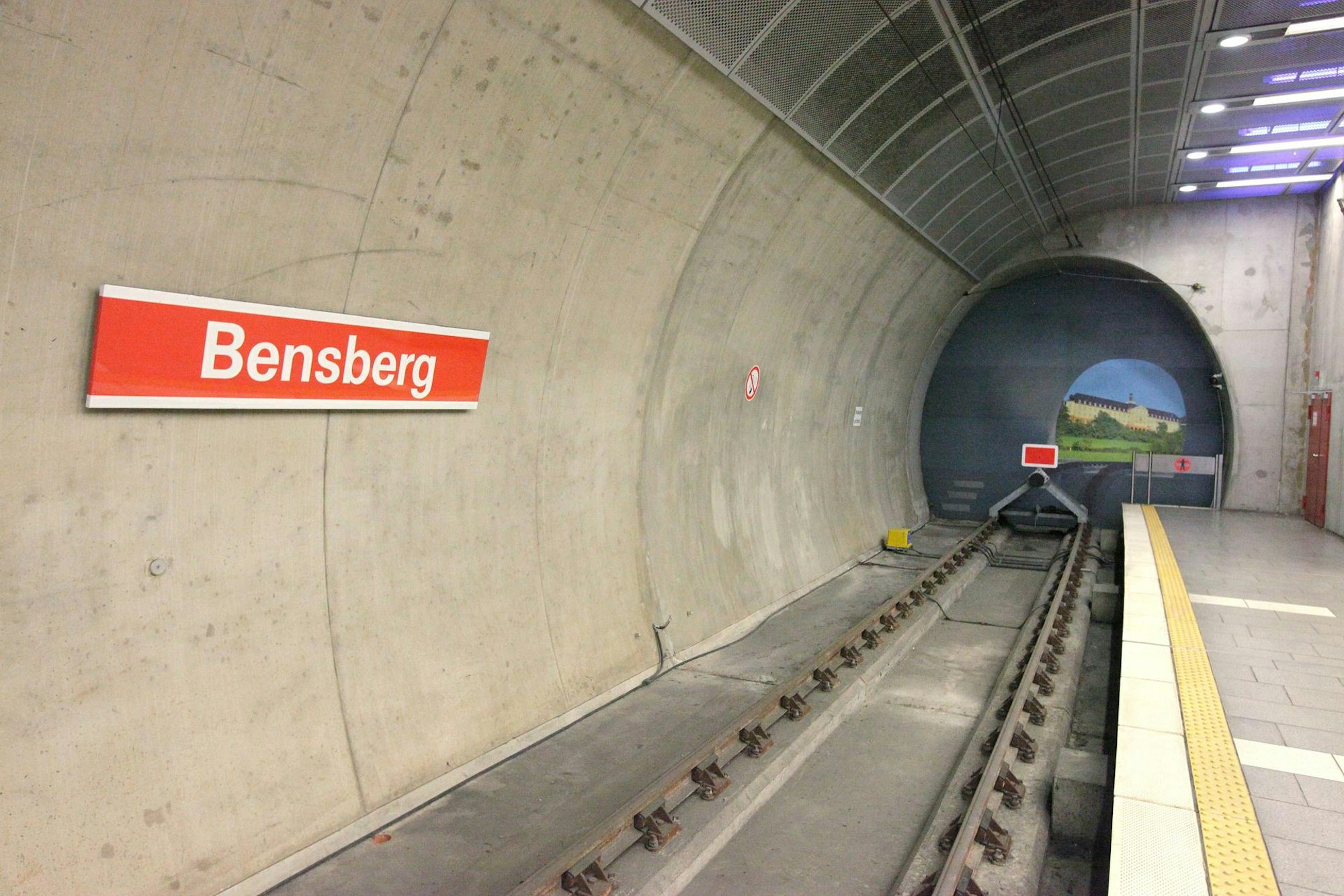 Am U-Bahnhof Bensberg könnten Fahrgäste in die Autonomen E-Shuttle umsteigen und weiter Richtung Moitzfeld/Spitze fahren.