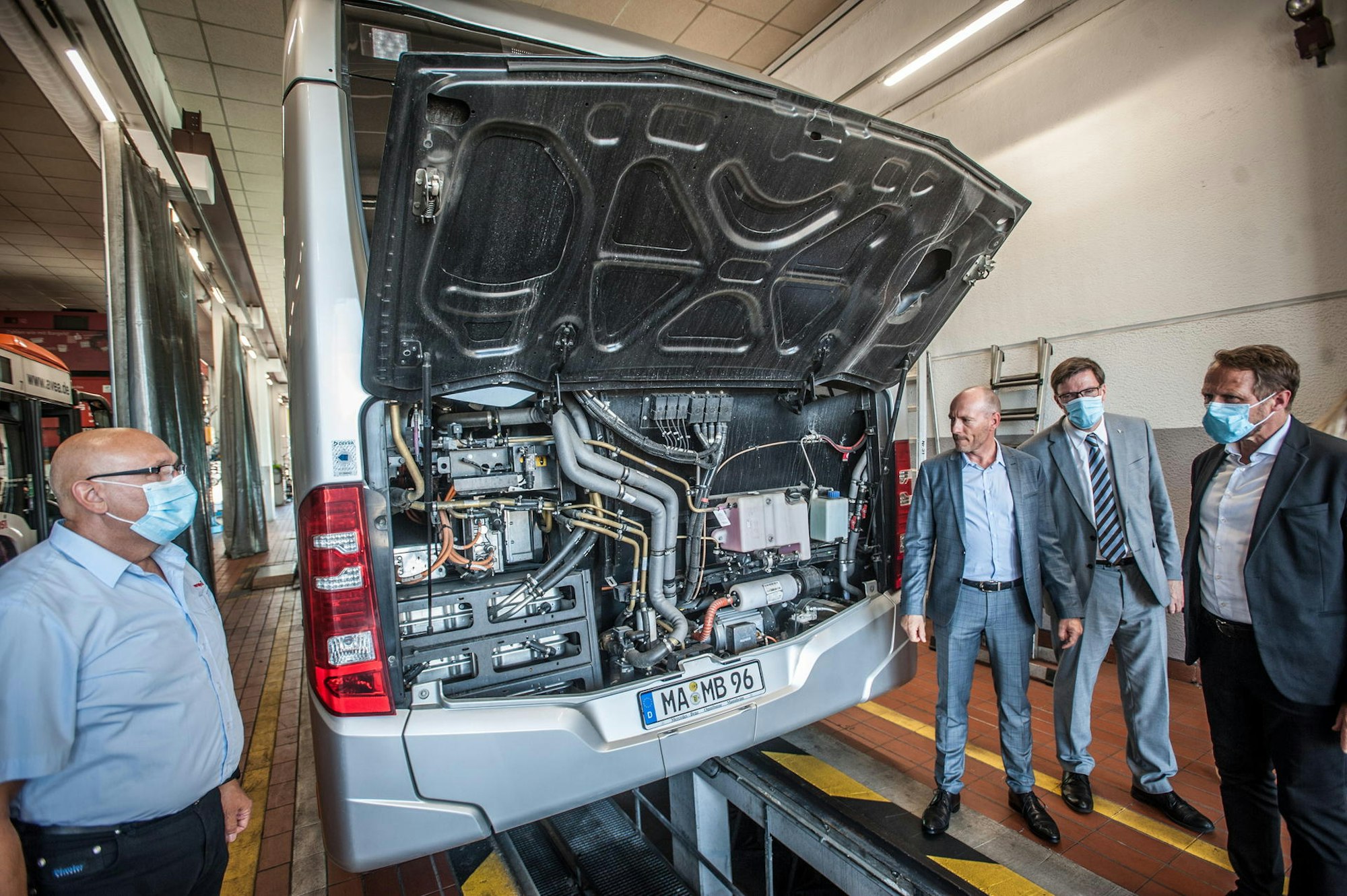 Ab 2022 sollen elektrisch betriebene Busse auf Leverkusens Straßen fahren. Ziel: Eine emissionsfreie Fahrzeugflotte.