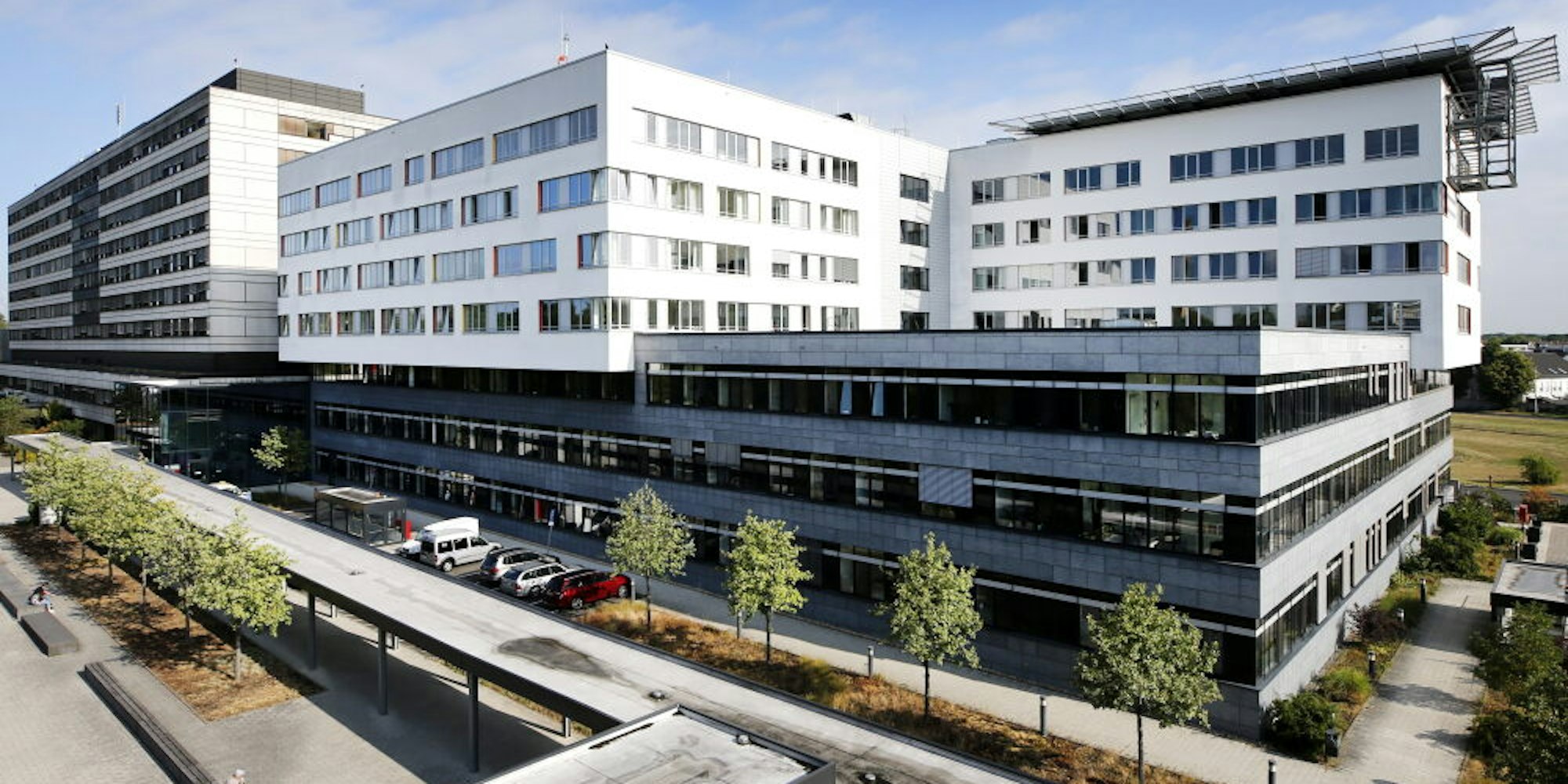 Das Klinikum Merheim gehört der Stadt und wäre in einem Klinikverbund zentraler Standort im Rechtsrheinischen.
