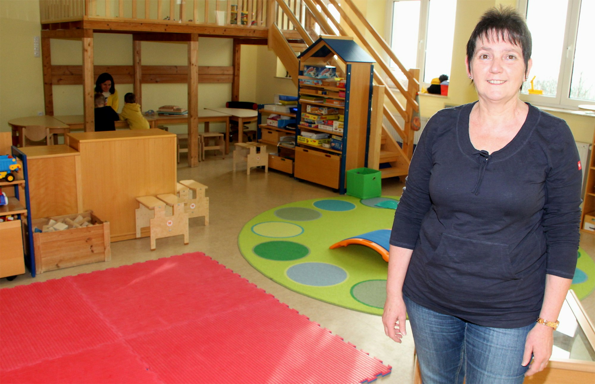 Rita Schmitz ist die Leiterin der Kita „Kastanienlaube“ in Ripsdorf. Derzeit sind nur zwei der 34 Kinder hier.