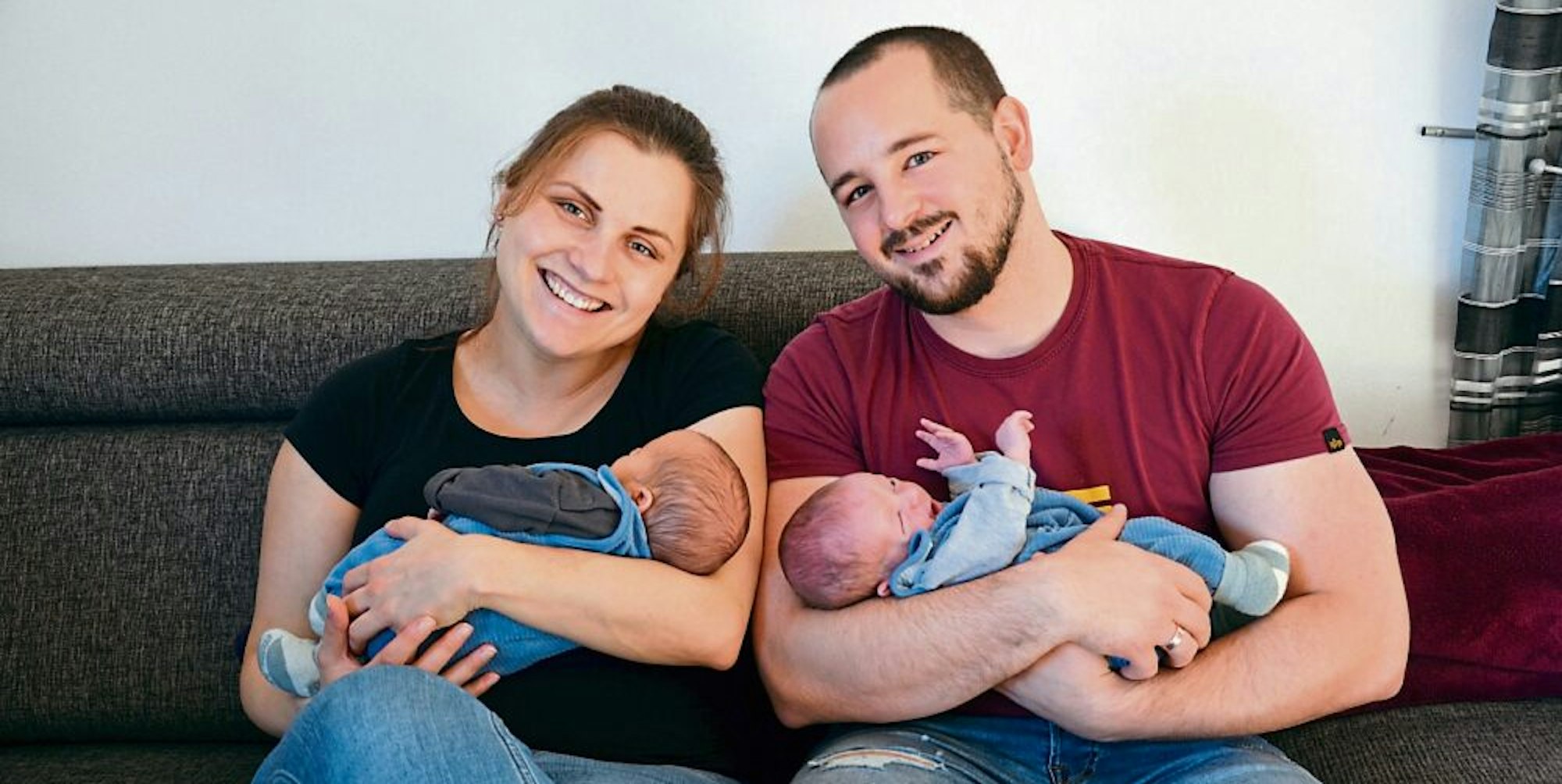 Ließen sich nach der Geburt ihrer Zwillinge schnellstmöglich nach Hause entlassen: Yvonne und Daniel Stemmler aus Obergartzem.