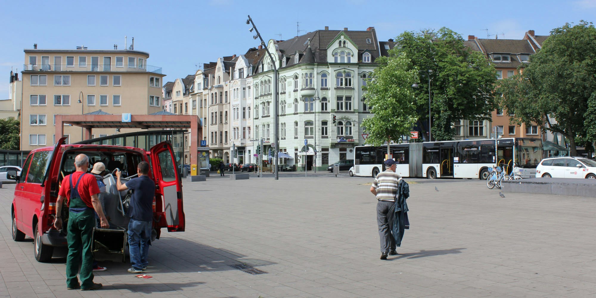 Die Diskussion um die Busschleife am Mülheimer Bahnhofsvorplatz geht in die nächste Runde.