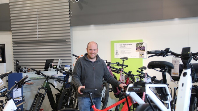 Noch haben Kunden eine Auswahl an E-Bikes in Oliver Bussmanns Fahrradgeschäft „Kraft Rad“ in Euskirchen.