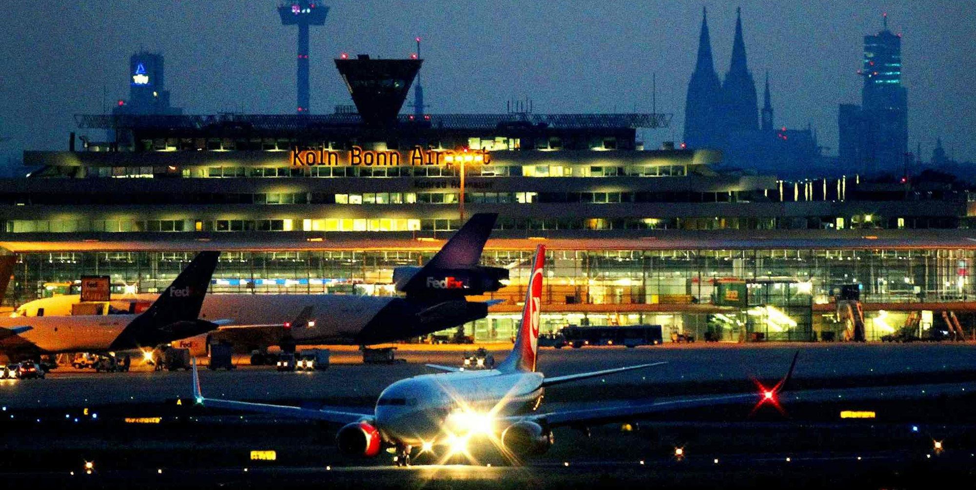 Flughafen Koeln-Bonn dpa
