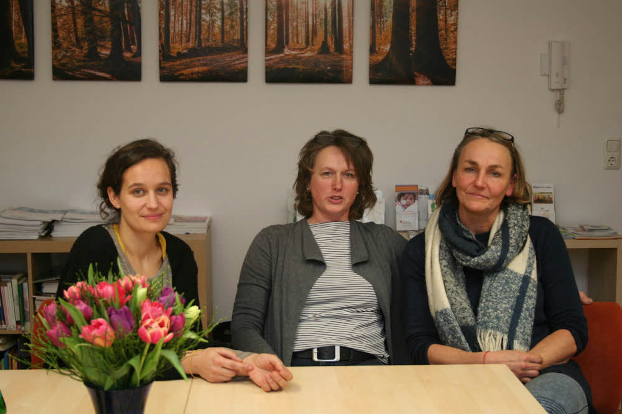 Evelyn Preis, Christiane Windhausen und Christine Beiderwieden (v.l.) berichten von der Arbeit des Hospiz-Vereins. Der sucht dringend ehrenamtliche Helfer.