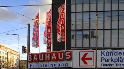 Bauhaus geht, Rewe kommt: Der Mietvertrag der Baumarktkette für die Innenstadt-Immobilie läuft aus. In Ehrenfeld macht eine neue Filiale auf.