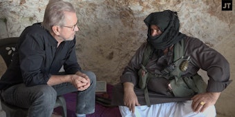 Jürgen Todenhöfer im Gespräch mit dem Kommandeur der Al-Kaida-Filiale „Jabhat Al Nusra“-