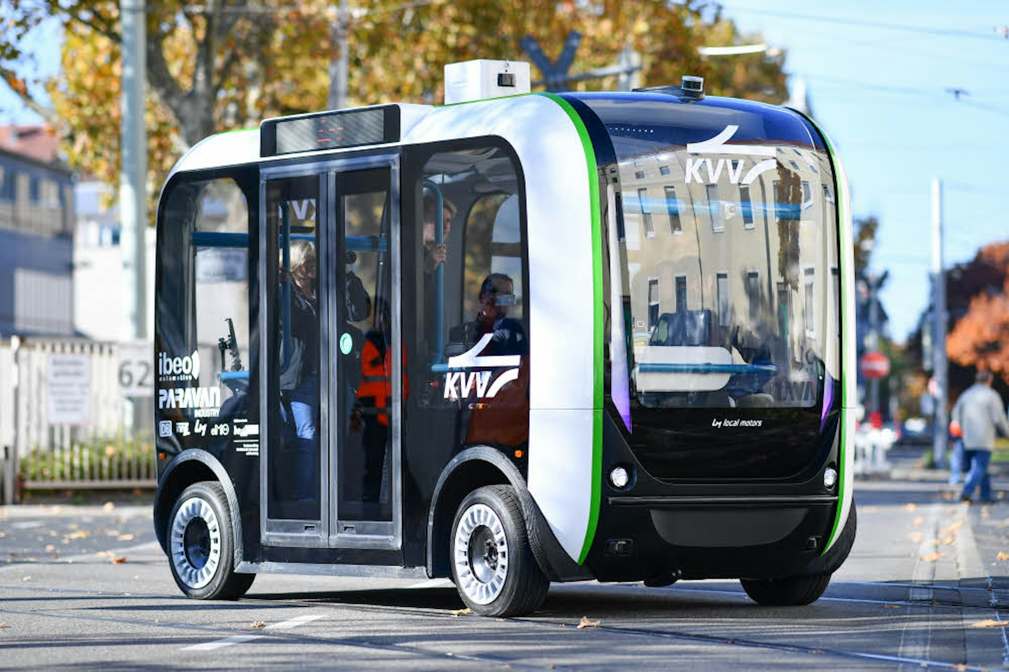 In Zukunft könnte es auch autonom fahrende Busse geben, die per App etwa für den Weg zum Bahnhof geordert werden können.