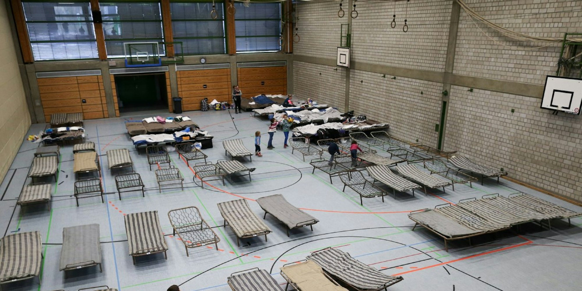 Viele Turnhallen werden als Flüchtlingsunterkunft genutzt.