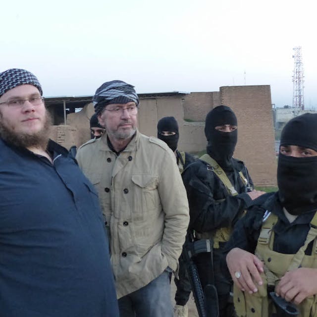 Christian Emde (links) alias Abu Qatada vom IS; daneben Jürgen Todenhöfer