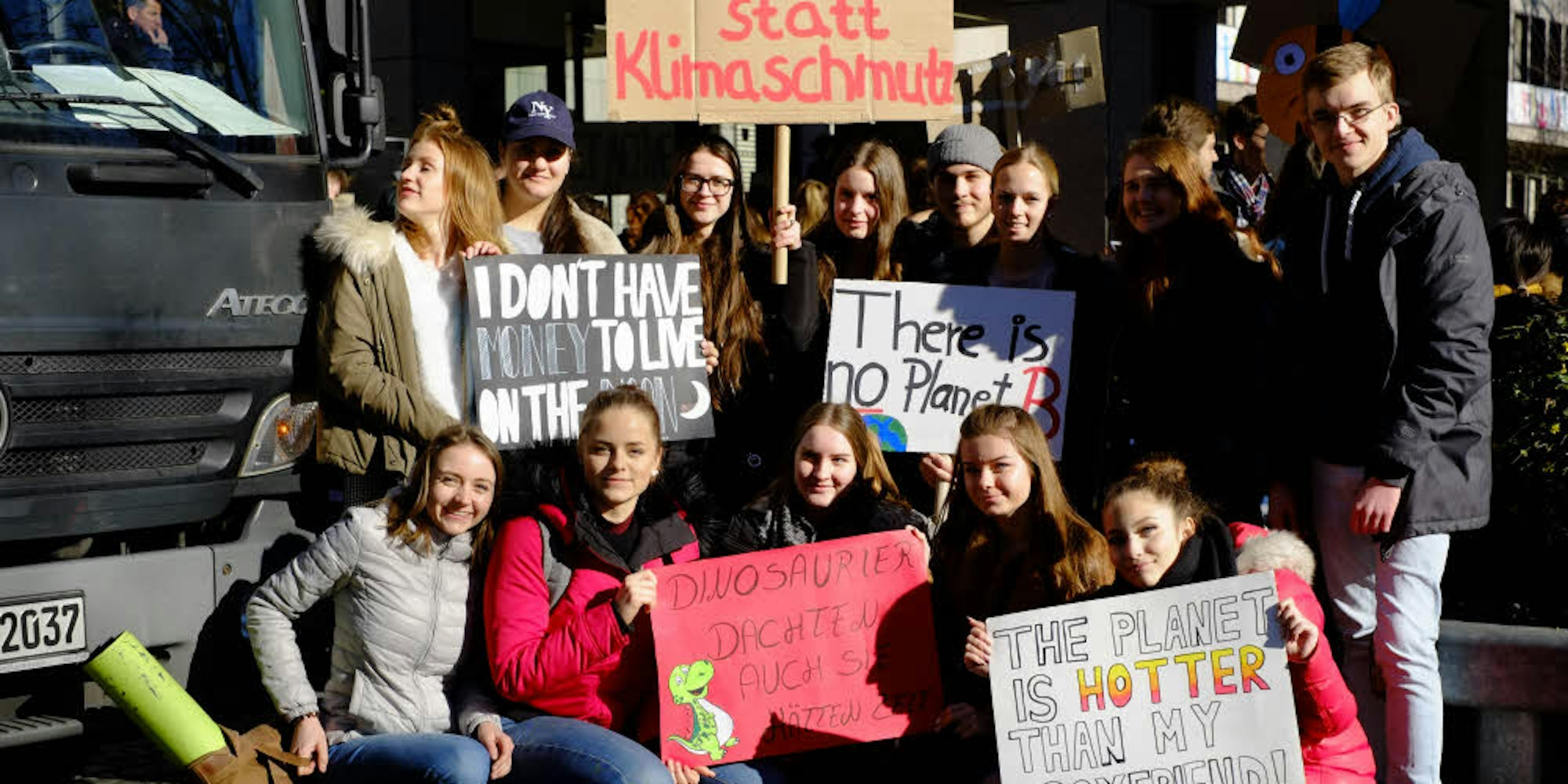 Diese Waldbröler Gesamtschüler waren jüngst bei einer „Fridays for Future“-Demonstration in Köln dabei.