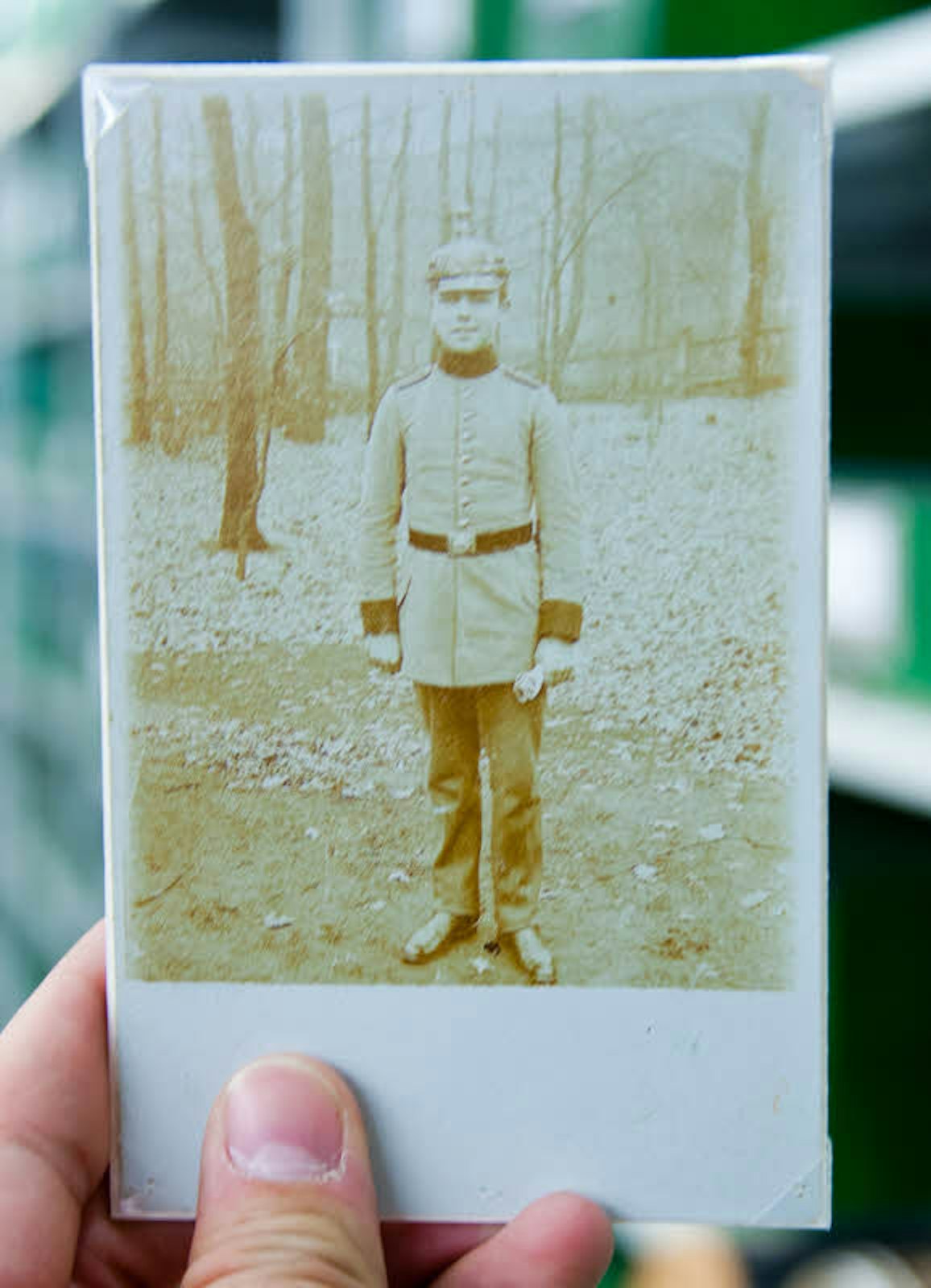 In seinem Nachlass fand sich ein Bild, das Kästner als jungen Soldaten zeigt.