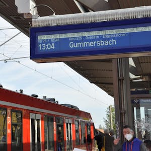Endstation Köln-Frankfurter Straße: Die Fahrt der RB25 nach Köln endet vorzeitig, die Züge kehren dort um zur Rückfahrt nach Gummersbach.
