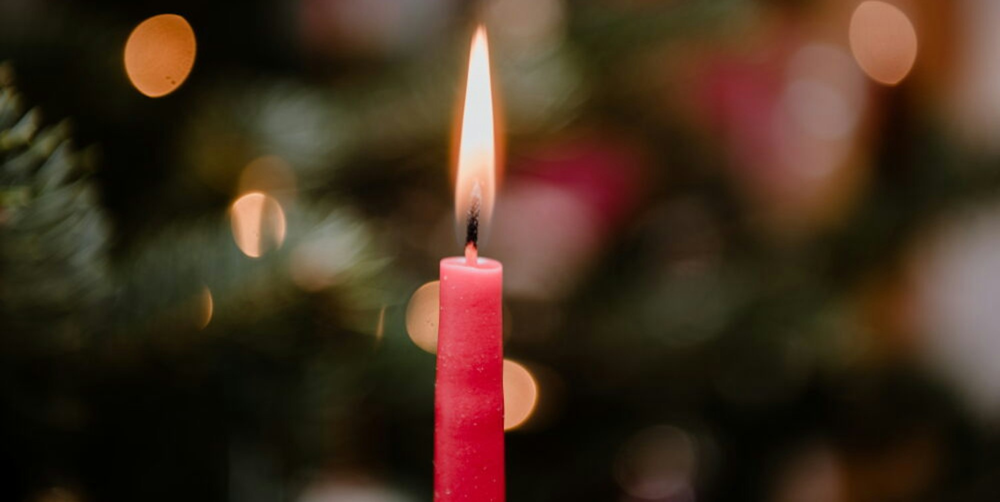 Noch einmal die Kerzen am Weihnachtsbaum leuchten zu sehen ist für manche Sterbende wichtig.
