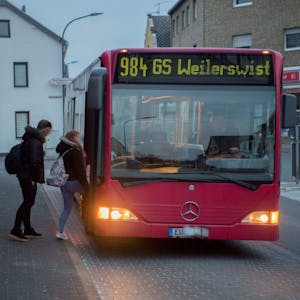 Überwiegend von Schülern aus dem Stadtgebiet Zülpich wird der Bus benutzt.
